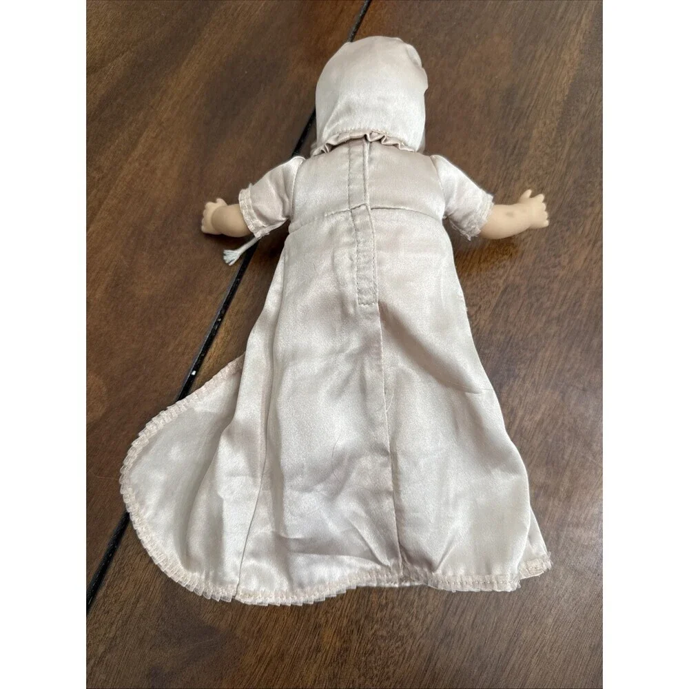 American Girl Baby Polly Doll W/Neck Strings Felicity Sister